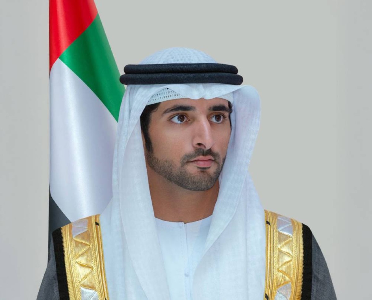 حمدان بن محمد يبحث عمن يشاركه رحلة تخييم في صحراء دبي