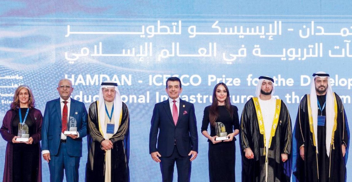 نهج الإمارات الاستثمار في الإنسان ودعم التعليم