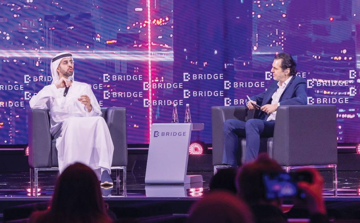 الإمارات تقود نهجاً استباقياً لتنظيم الذكاء الاصطناعي عالمياً