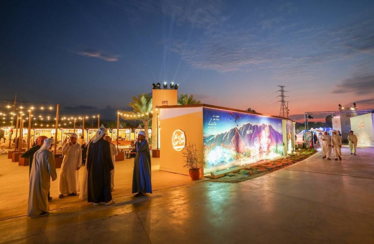 “شتا حتا” يكسو الجبال والوديان بألوان الفرح