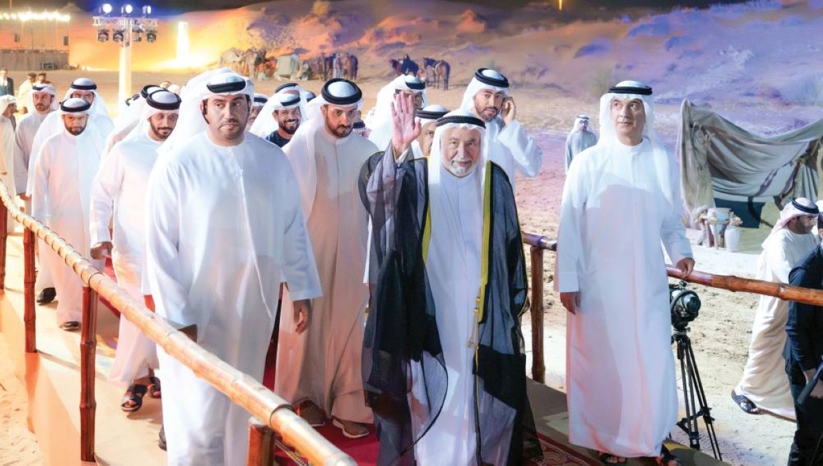 سلطان القاسمي يشهد انطلاق فعاليات مهرجان الشارقة للمسرح الصحراوي