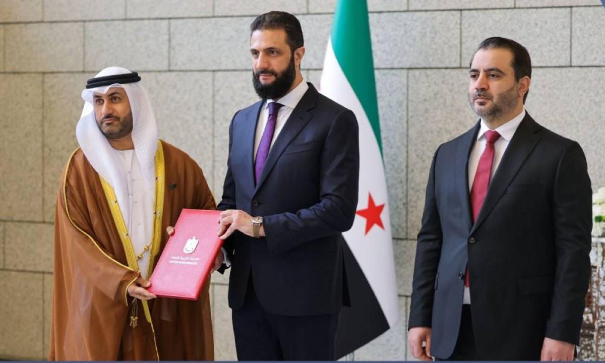 سفير الإمارات يقدم أوراق اعتماده إلى الرئيس السوري