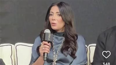 بحترم كل الآراء.. أول تعليق من منى زكي على انتقادات فيلم الست