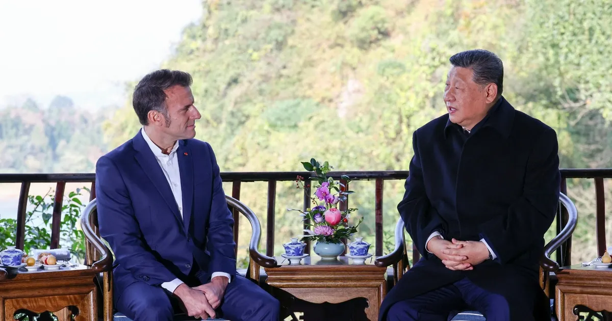 ماكرون يطالب أوروبا بأجندة اقتصادية جديدة ويحذر من نزاع بكين