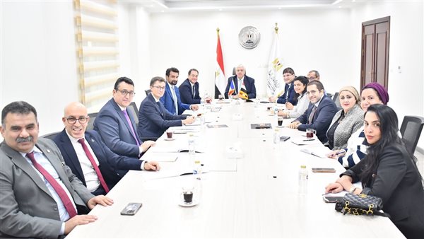 وزير التعليم العالي والسفير الفرنسي يناقشان مستجدات مشروع حرم الجامعة الفرنسية في مصر