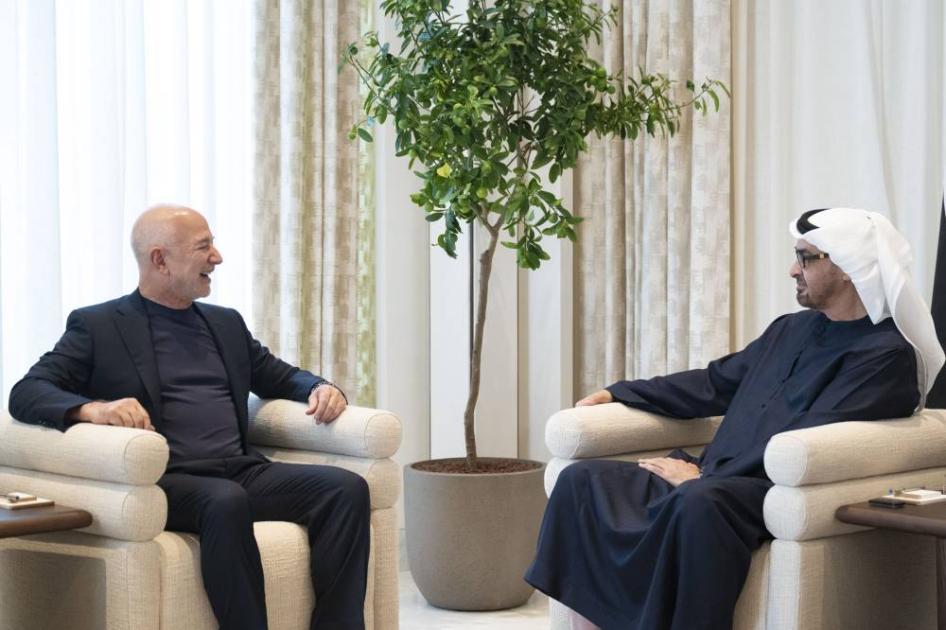 محمد بن زايد يبحث بناء الشراكات مع رئيس «أمازون» (فيديو)