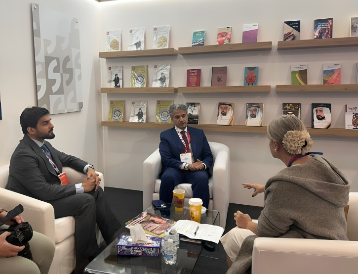 إقبال على كتاب حاكم الشارقة «محاكم التفتيش» في المكسيك