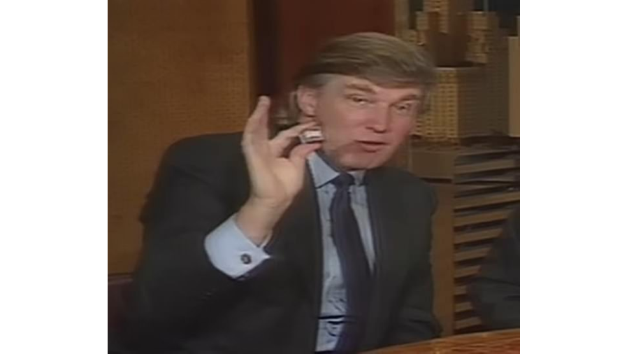 ترامب شارك في سحب قرعة كأس الرابطة الإنجليزية عام 1991