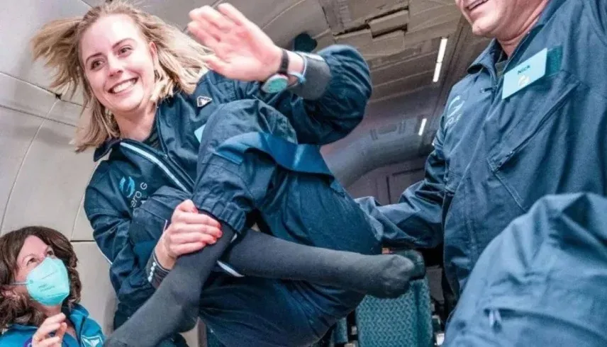 مهندسة مشلولة تستعد لرحلة فضائية