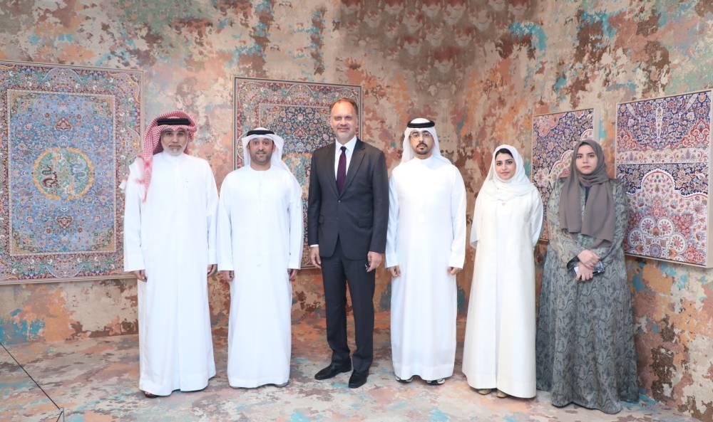 جولة لقنصل الولايات المتحدة في دبي بمتحف الشارقة للفنون