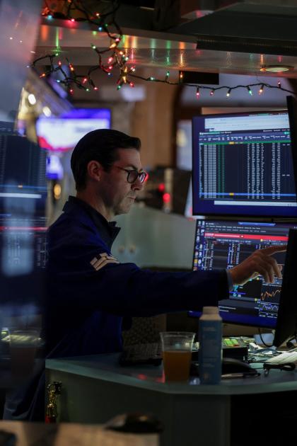 تكلفة تطوير الذكاء الاصطناعي تؤرق «وول ستريت»