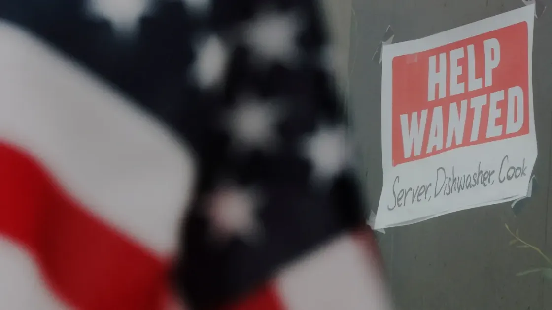 الاقتصاد الأمريكي يضيف 64 ألف وظيفة في نوفمبر