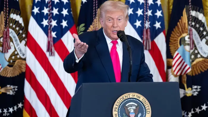 صدمة للملايين.. ترامب يوقف برنامج قرعة «جرين كارد» للمهاجرين