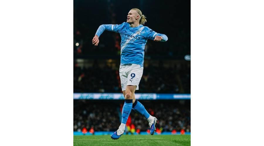 أحرج أرسنال قبل مباراته مع إيفرتون.. مانشستر سيتي يتصدر «البريميرليغ»