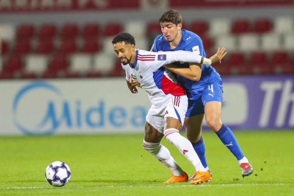 الشارقة يخسر أمام الهلال.. ومدربه سعيد