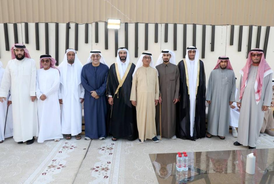 آل العويس يحتفلون بعقد قران نجليهما عمر وعبدالعزيز