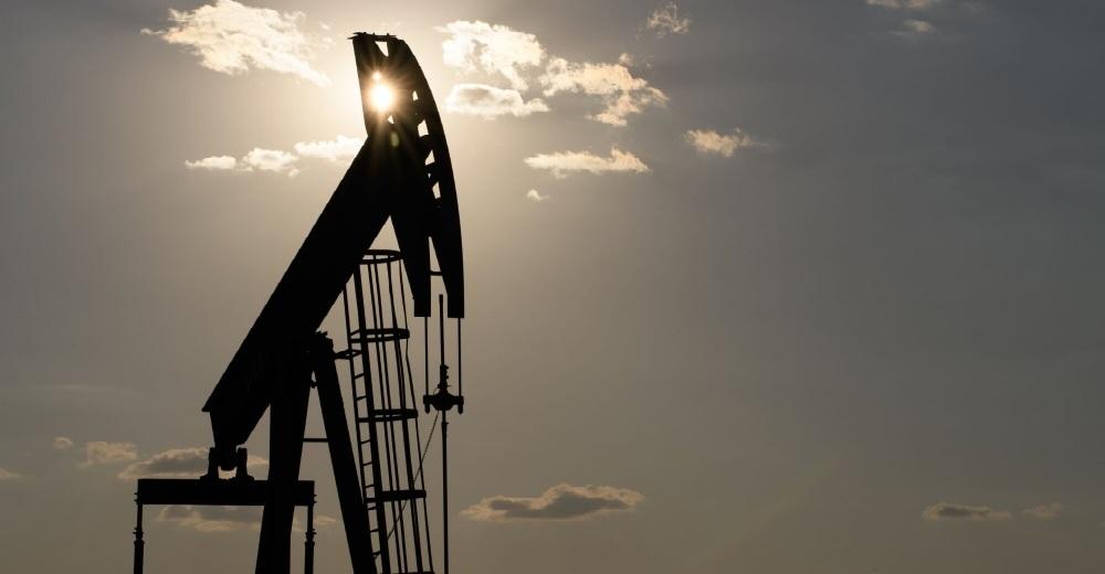 النمو الاقتصادي الأمريكي القوي يدعم أسعار النفط