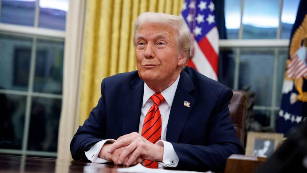 ترامب مهنئاً بعيد الميلاد: الرسوم الجمركية الأمريكية وفرت تريليونات الدولارات