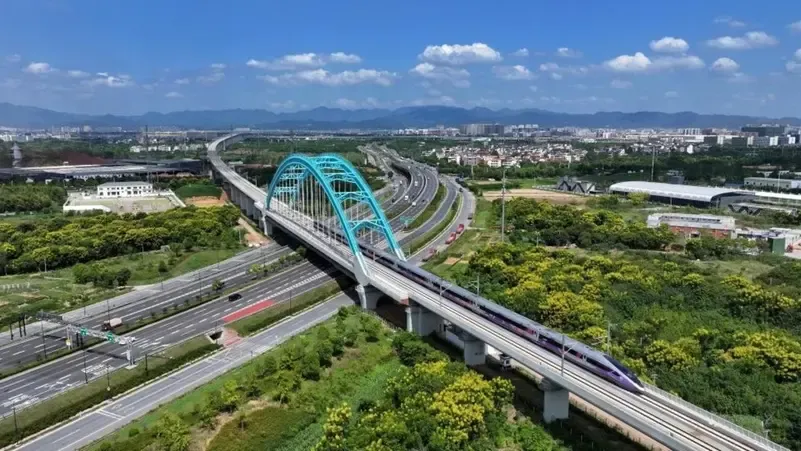 شبكة القطارات الفائقة السرعة في الصين تتجاوز 50 ألف كيلومتر