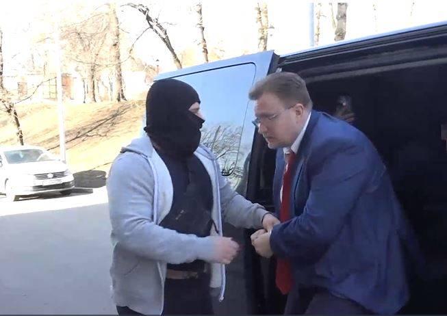 روسيا تسجن دبلوماسياً سابقاً بتهمة «الخيانة العظمى»