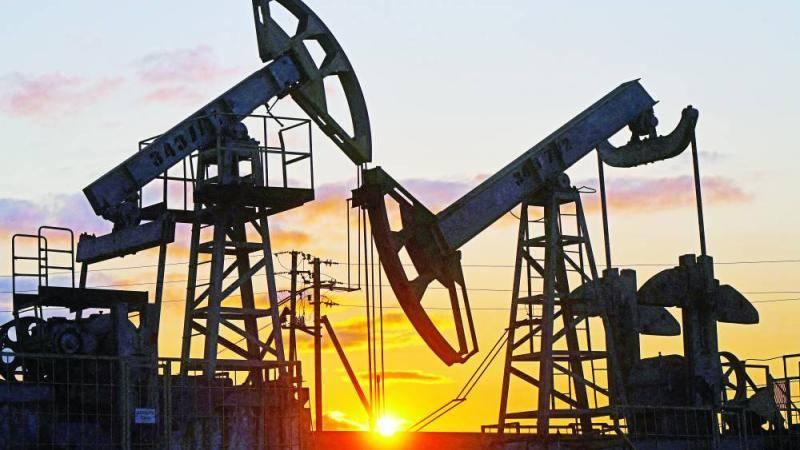 روسيا تمدد الحظر على صادرات البنزين