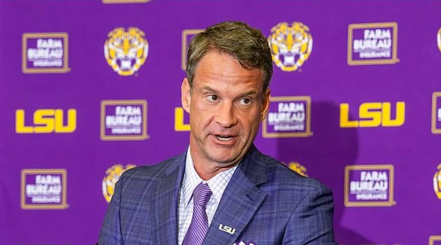 مدرب مليونير يسرق سلة تسوق