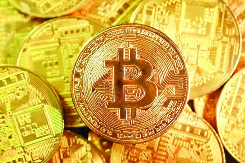 العملات المشفرة تنتعش و«البيتكوين» تتجاوز 90 ألف دولار