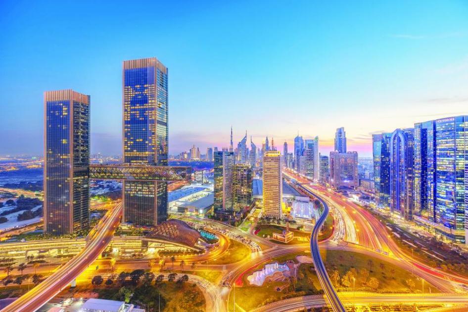 «بي بي سي»: شباب بريطانيا يختارون دبي بحثاً عن الطموح ورغد العيش