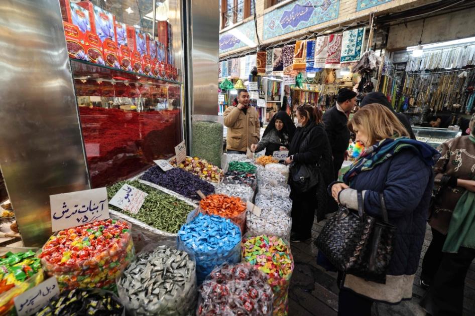 محافظ جديد للبنك المركزي الإيراني.. والعملة تواصل الإنحدار