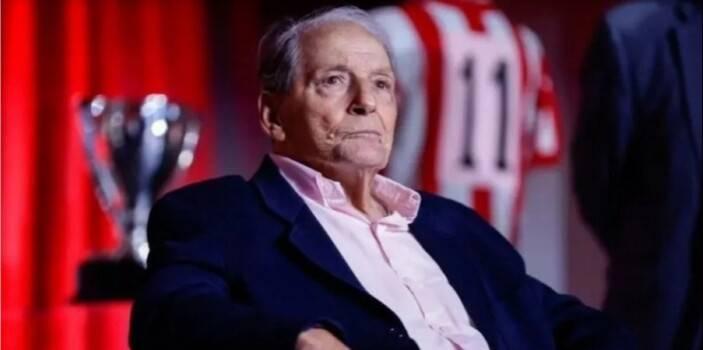وفاة أسطورة أتلتيكو مدريد إنريكي كولار عن 91 عاماً