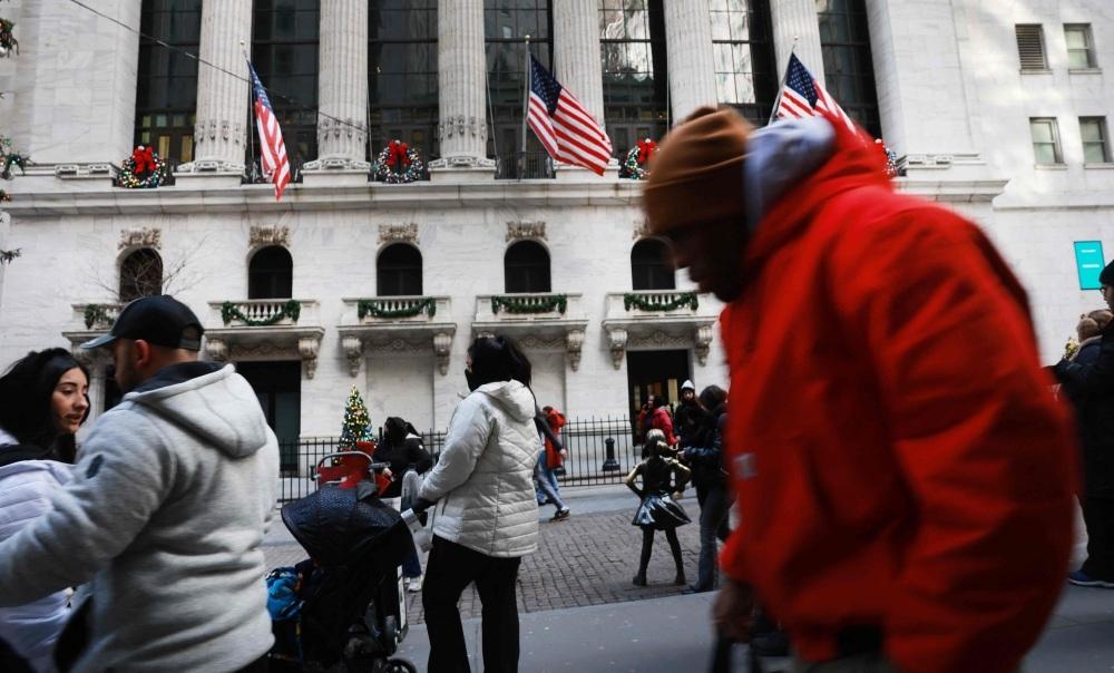 أسهم أوروبا عند مستوى جديد لليوم الثاني.. وتراجع في وول ستريت