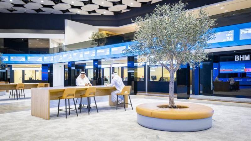 سوق دبي يرتفع 17.2% خلال عام.. ومؤشر أبوظبي 6%