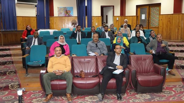 “تعليم القاهرة” تستكمل فعاليات اليوم الثاني من التدريب التنشيطي للقيادة الفعّالة بالإدارات