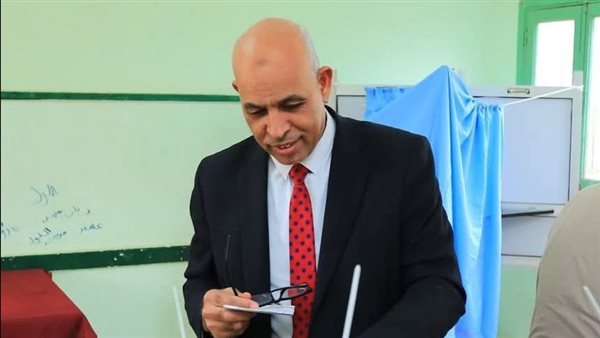 رئيس جامعة كفرالشيخ يدلي بصوته في انتخابات مجلس النواب 2025