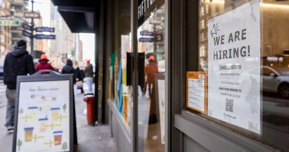 أبرز الاستنتاجات من تقرير الوظائف الأميركية في نوفمبر