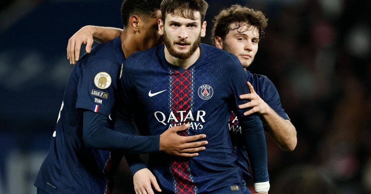كفاراتسخيليا يقود باريس سان جيرمان لسحق رين بالدوري الفرنسي