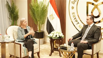 رئيس هيئة الرعاية الصحية يبحث تعزيز الشراكات المصرية البريطانية لتطوير منظومة التأمين الصحي الشامل