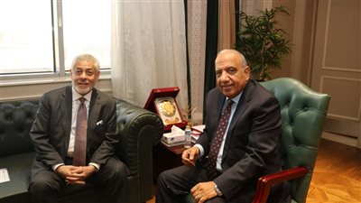 1000 ميجاوات طاقة شمسية و600 ميجاوات ساعة بطاريات قبل الصيف المقبل