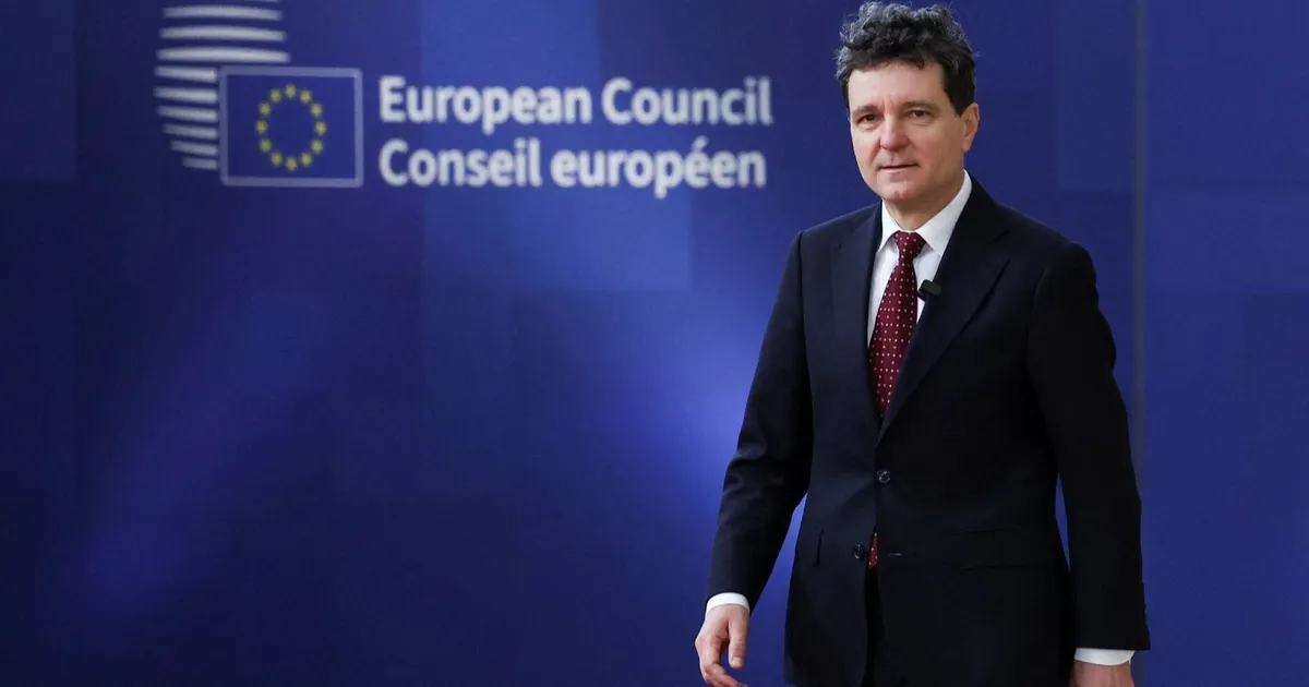 رئيس رومانيا ينتقد “عجز” أوروبا في مواجهة “عالم ترمب الجديد”