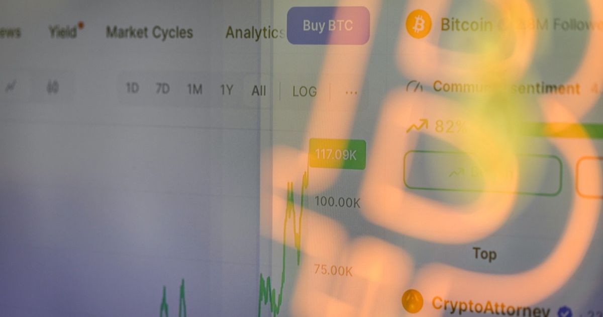 متداولو بتكوين يحصّنون مراكزهم تحسباً لشتاء العملات المشفرة