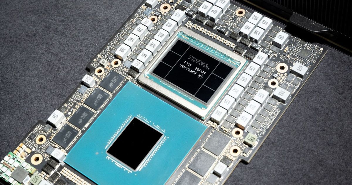 هل خففت واشنطن قيود الرقائق لتعزز هيمنتها على الذكاء الاصطناعي؟