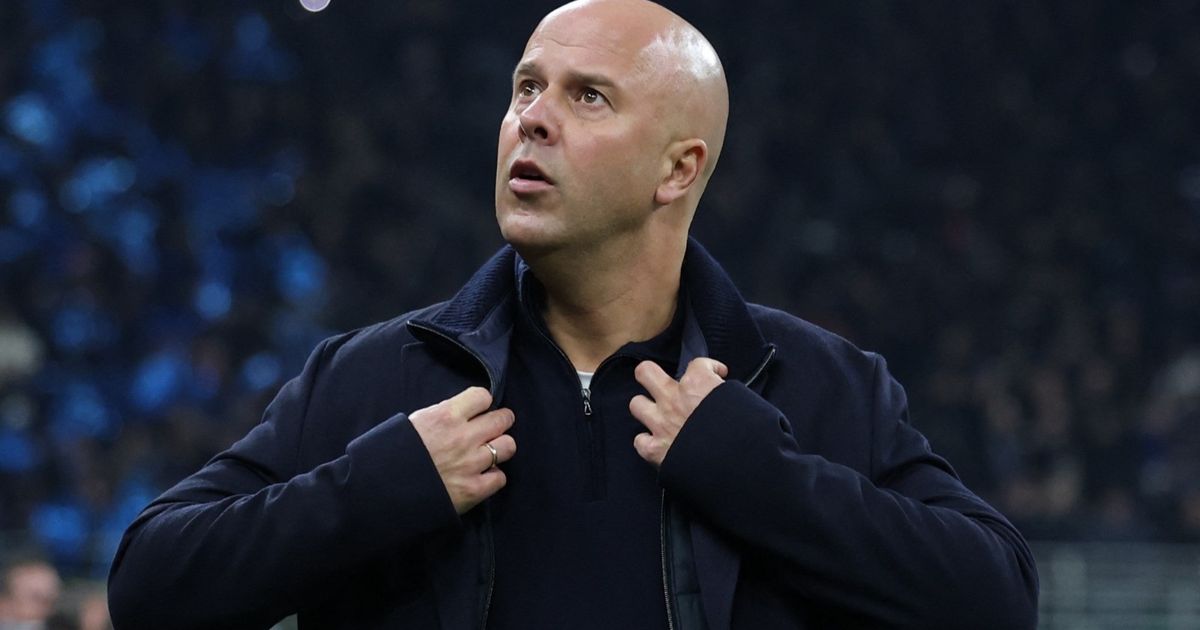 آرني سلوت يتساءل.. هل سيعترف محمد صلاح بخطئه ويعتذر؟