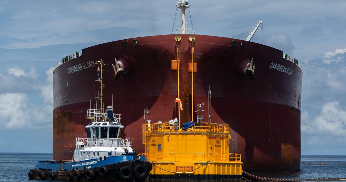 أسعار النفط تتجه نحو أكبر خسارة سنوية منذ جائحة كورونا