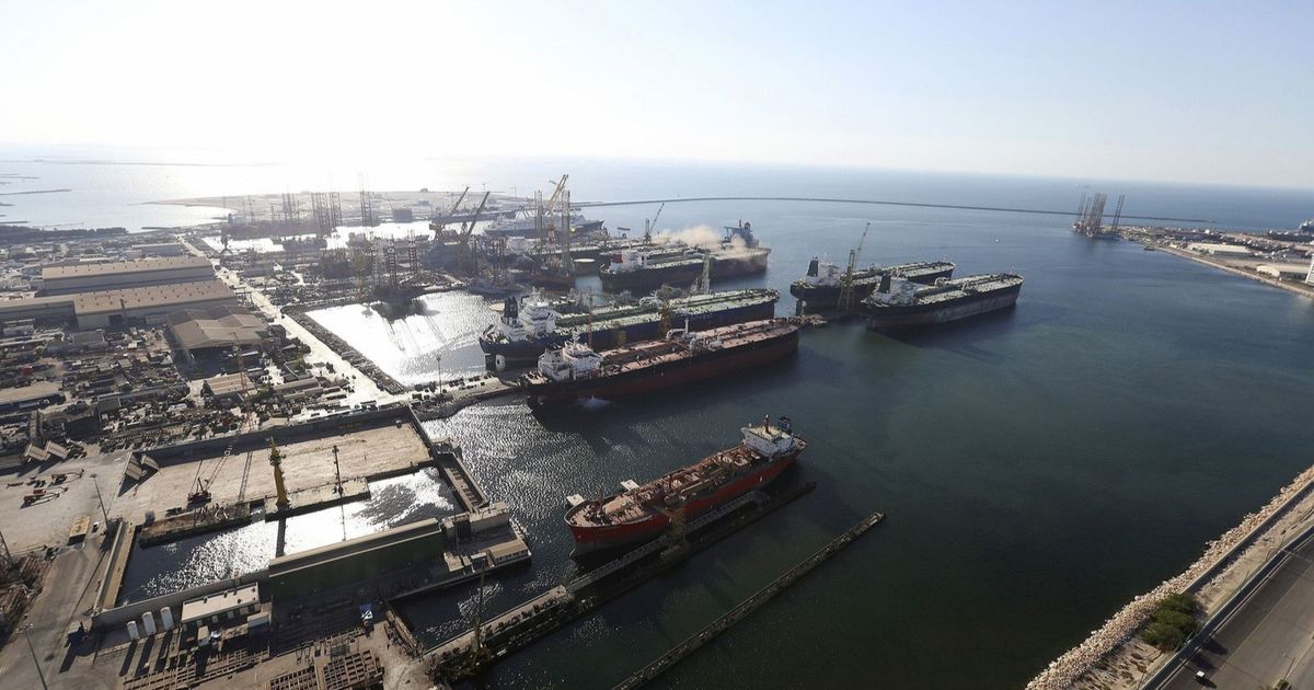 العرض والطلب يشيران إلى انخفاض مستمر في أسعار النفط