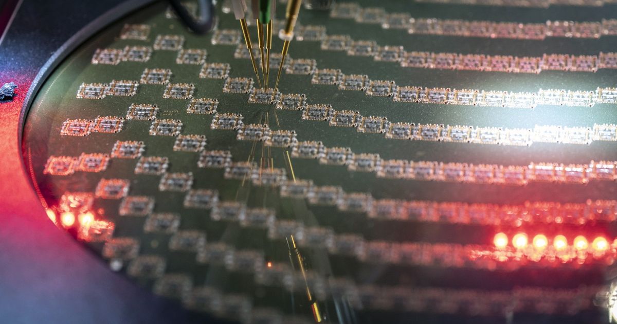 اليابان ترفع دعم الرقائق والذكاء الاصطناعي لنحو 8 مليارات دولار