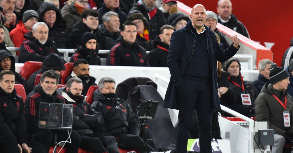 هل سيلعب صلاح المباراة المقبلة؟ سلوت يعرف الإجابة من الآن