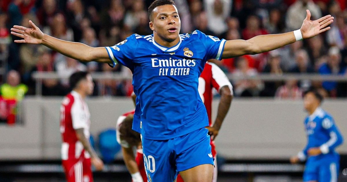 كيليان مبابي يحتفل بمرور 10 أعوام من السحر والإنجازات