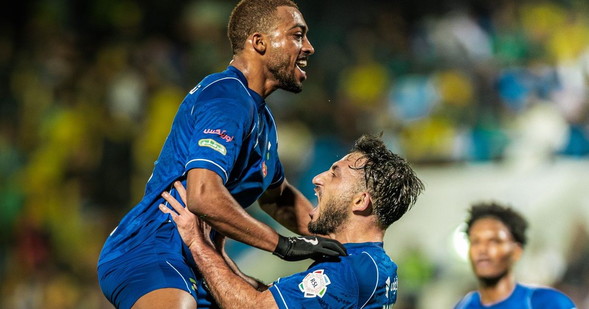 الفتح يفوز على الخليج بهدف فارغاس في دوري روشن السعودي