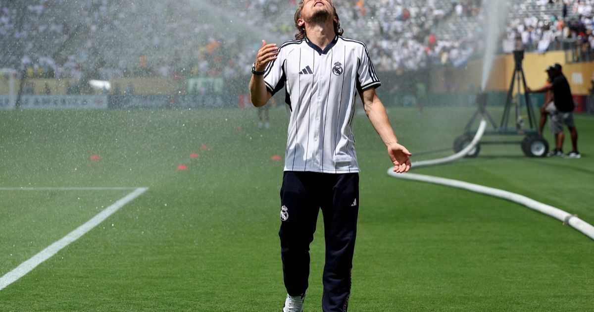 مودريتش يكشف تفاصيل بكاء كريستيانو رونالدو بسبب مورينيو