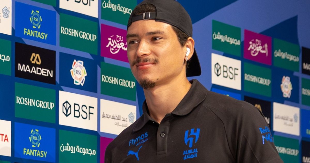 بعد انضمامه بـ4 أشهر.. داروين نونيز يستعد للرحيل عن الهلال